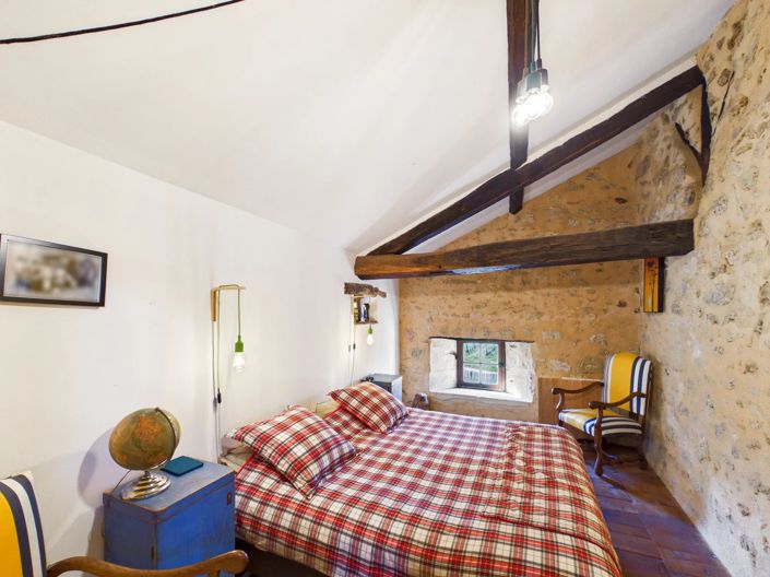 Image No.11-7 Bed House for sale
