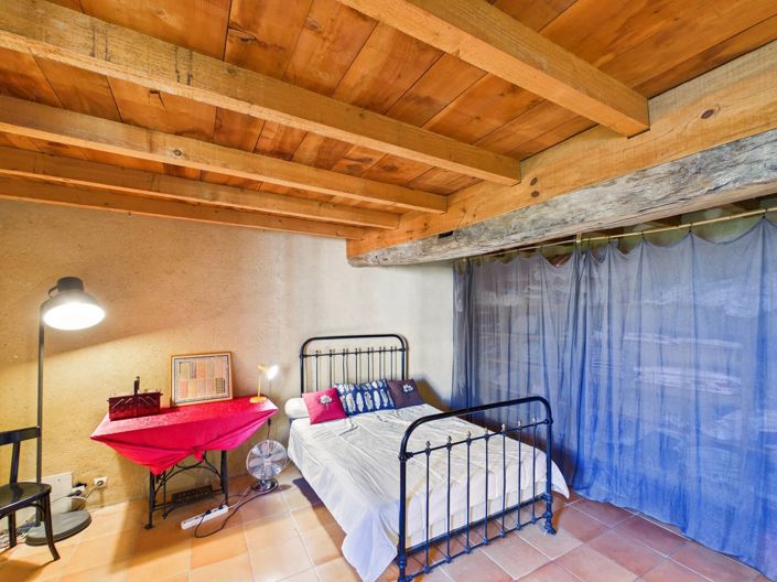 Image No.12-7 Bed House for sale