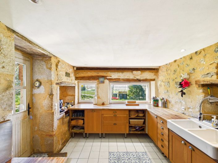 Image No.14-7 Bed House for sale