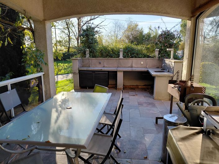 Image No.5-5 Bed House for sale