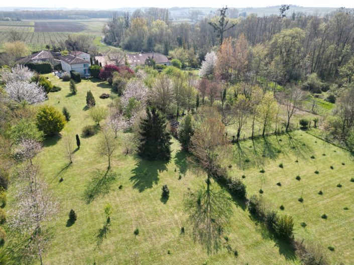 Image No.9-6 Bed House for sale