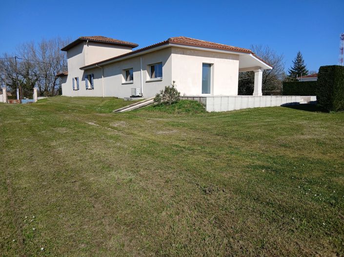Image No.10-5 Bed House for sale