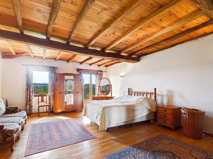 Image No.8-3 Bed House for sale