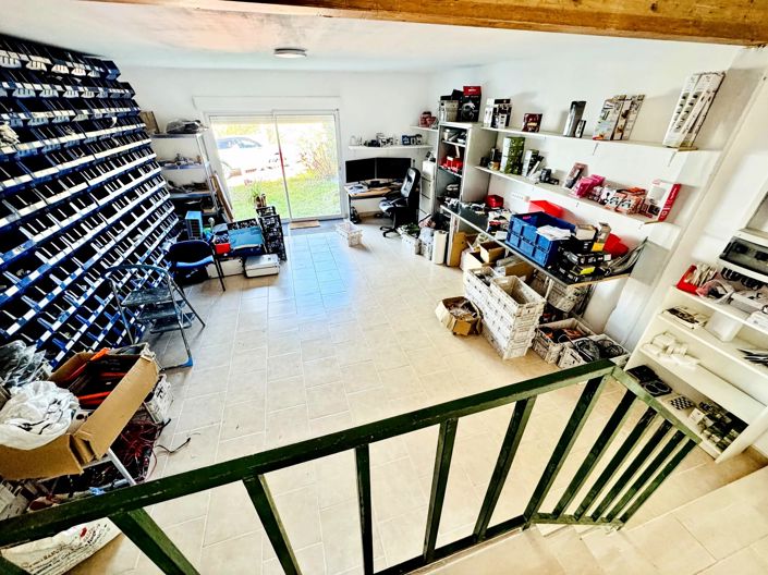 Image No.10-6 Bed House for sale