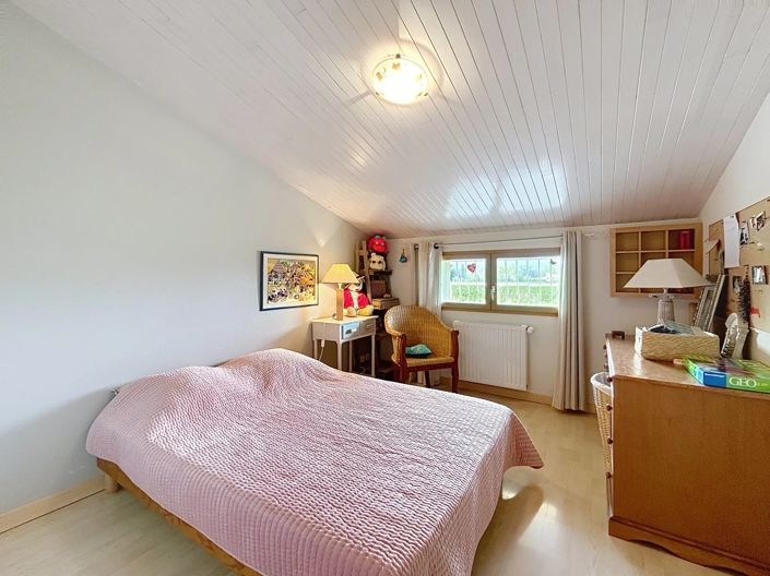 Image No.11-5 Bed House for sale