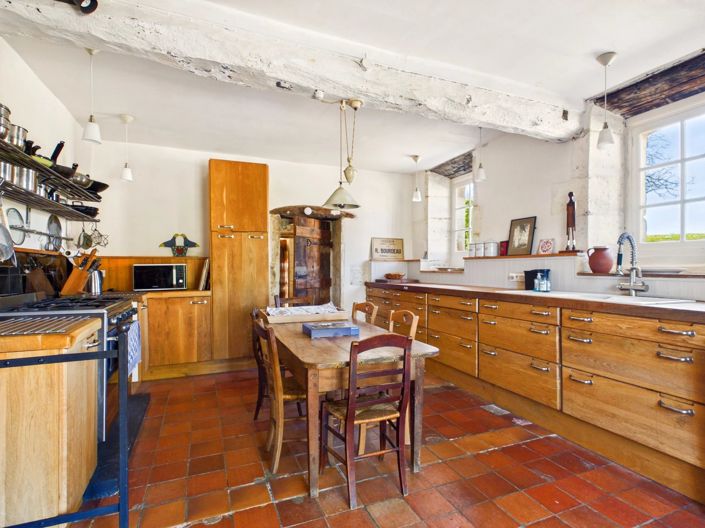 Image No.6-7 Bed House for sale
