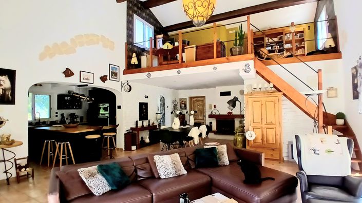 Image No.14-4 Bed House for sale