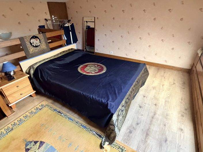 Image No.9-3 Bed House for sale