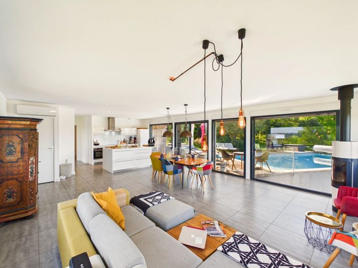 Image No.3-5 Bed House for sale