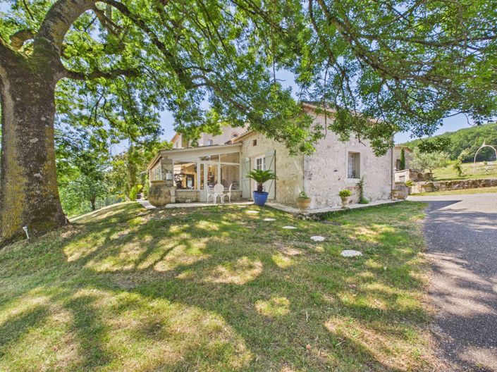 Image No.2-4 Bed House for sale