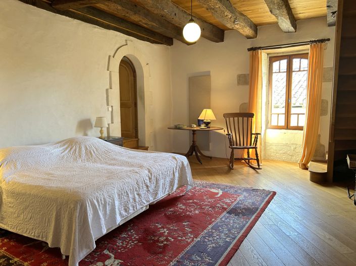 Image No.10-4 Bed House for sale