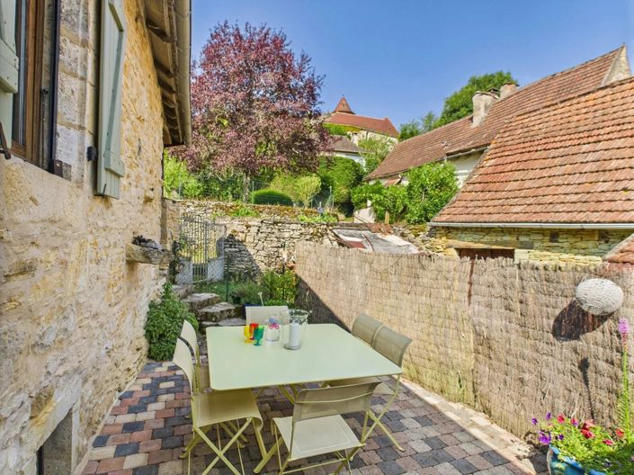 Image No.8-3 Bed Village House for sale