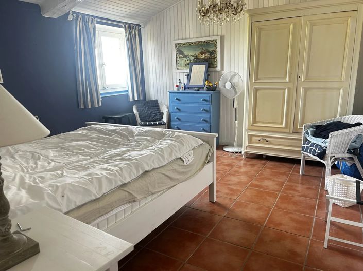 Image No.10-4 Bed House for sale