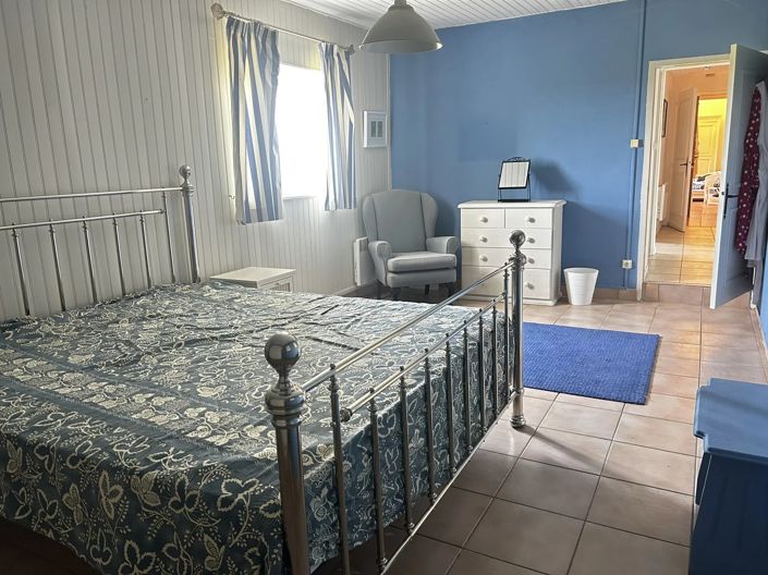 Image No.8-4 Bed House for sale