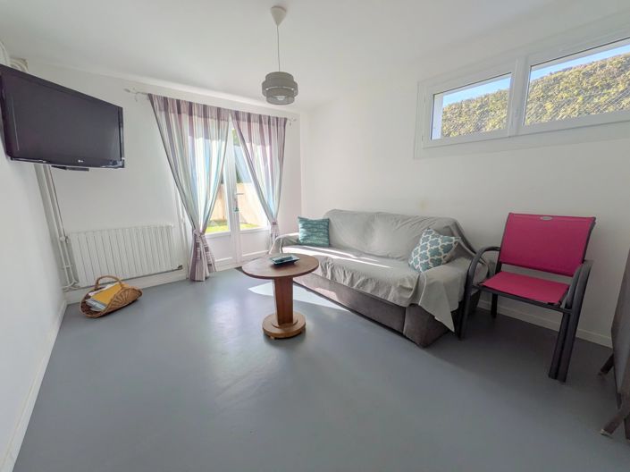 Image No.12-5 Bed House for sale