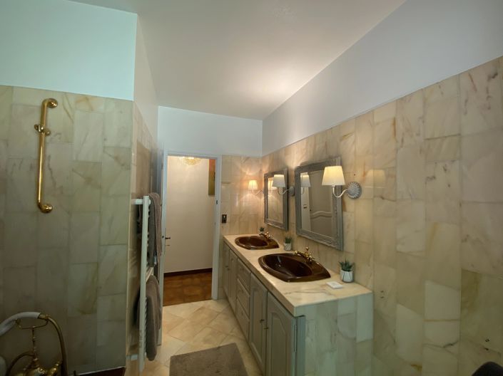 Image No.11-4 Bed House for sale