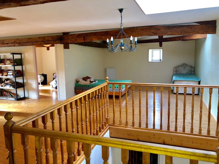 Image No.10-3 Bed House for sale