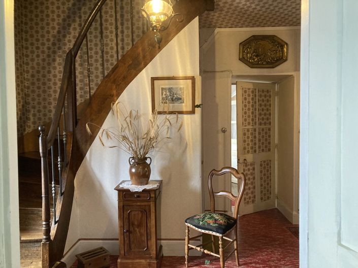 Image No.3-4 Bed House for sale