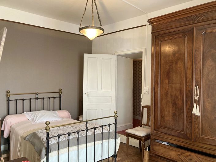 Image No.6-4 Bed House for sale