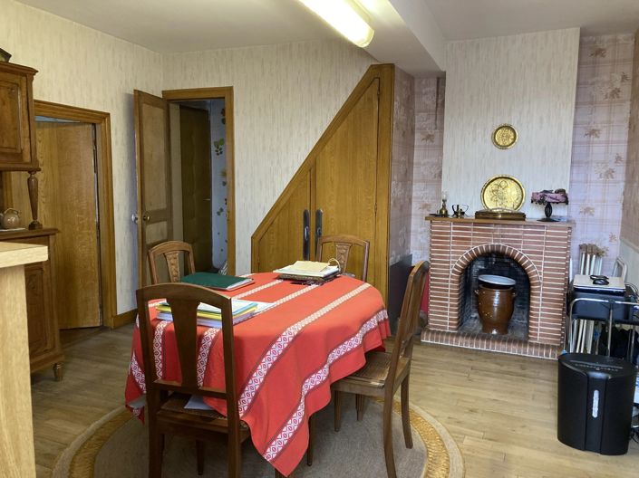 Image No.8-4 Bed House for sale