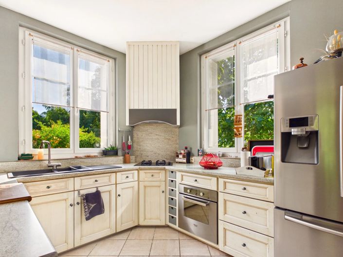 Image No.6-4 Bed House for sale