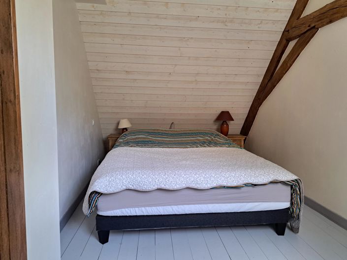 Image No.10-4 Bed House for sale