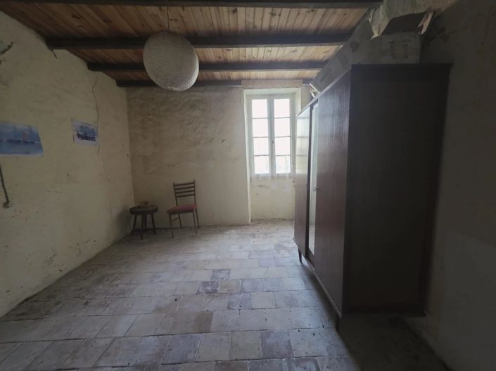Image No.11-5 Bed House for sale