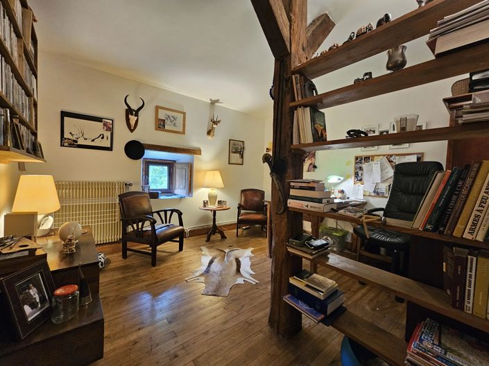 Image No.8-4 Bed House for sale