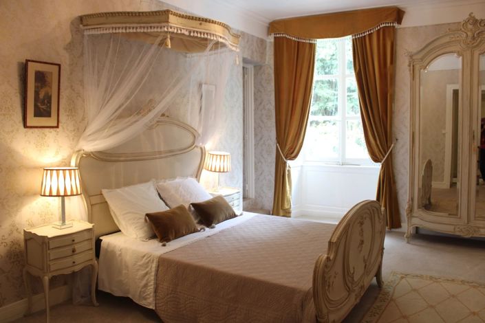 Image No.8-10 Bed House for sale