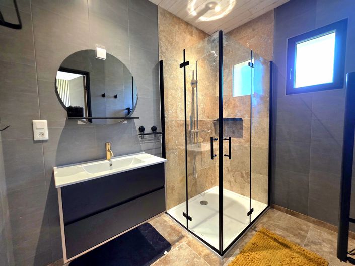Image No.11-4 Bed House for sale