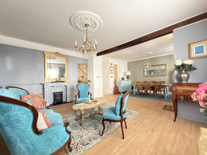 Image No.4-5 Bed House for sale