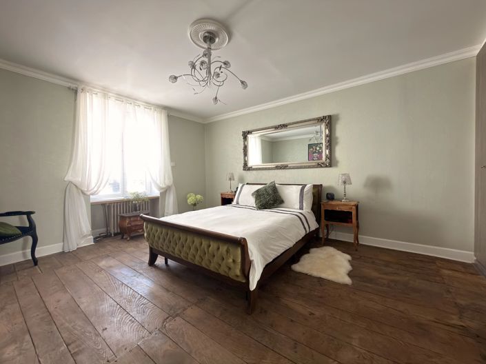 Image No.10-5 Bed House for sale