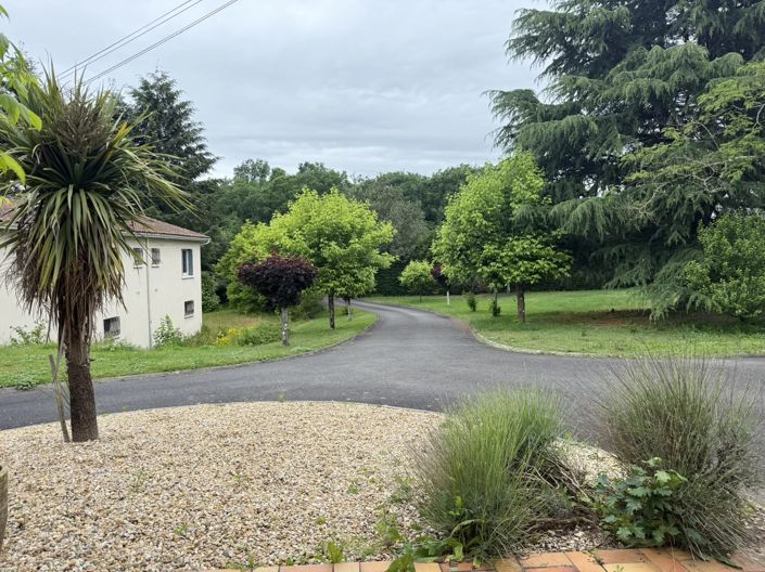 Image No.11-7 Bed House for sale
