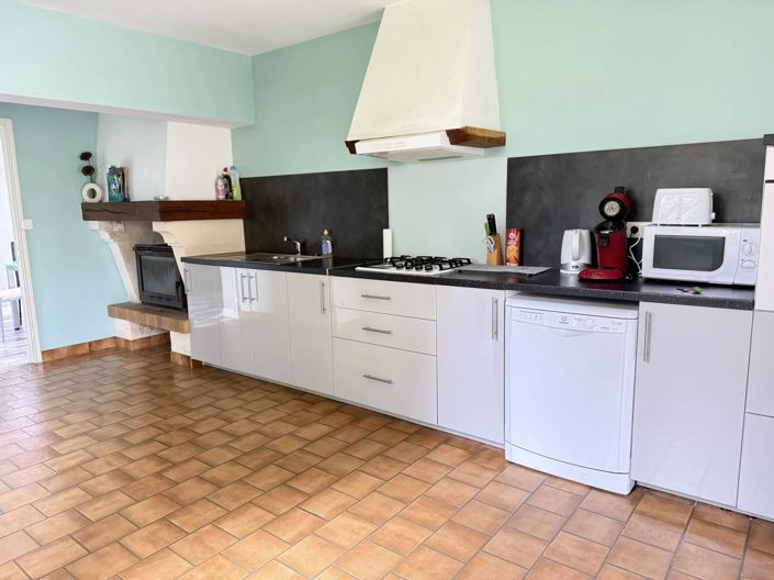 Image No.13-7 Bed House for sale