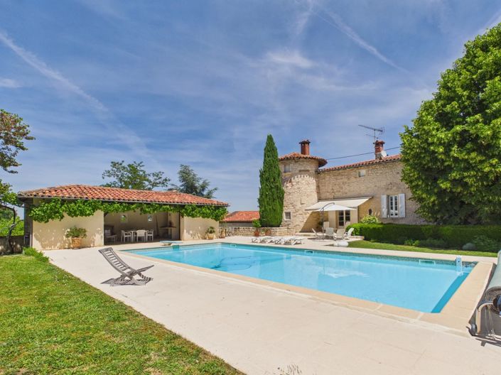 Image No.2-6 Bed House for sale
