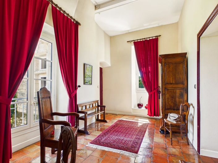 Image No.7-6 Bed House for sale