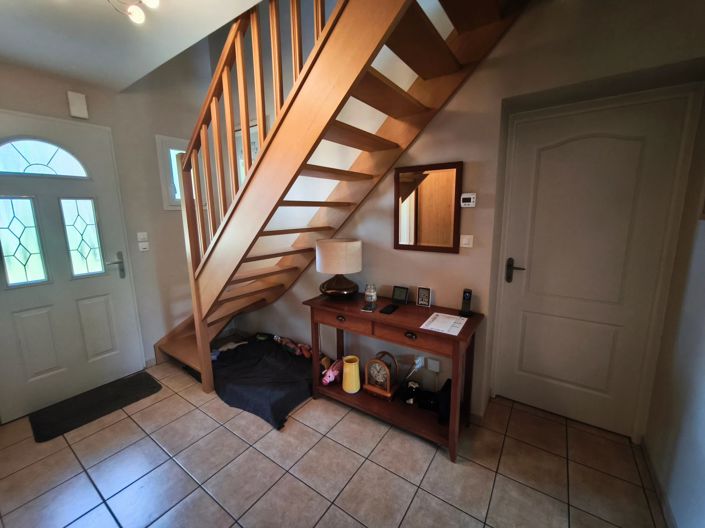 Image No.6-3 Bed House for sale