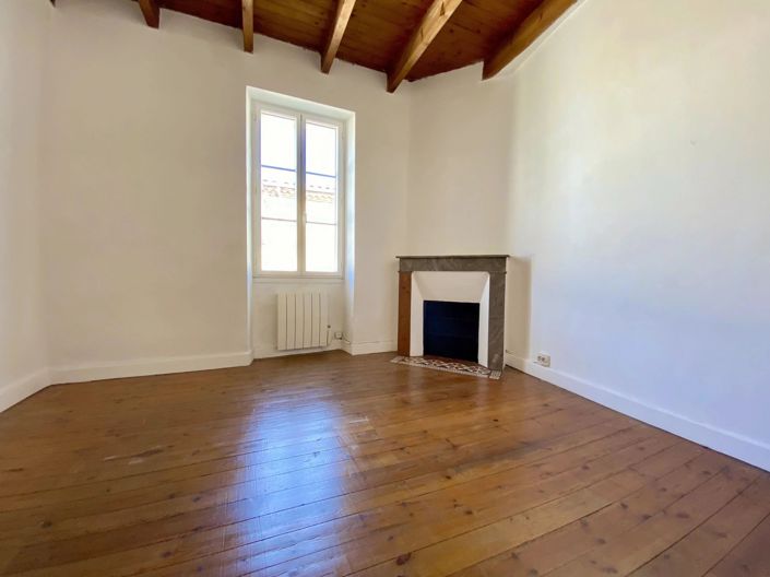 Image No.4-2 Bed Village House for sale