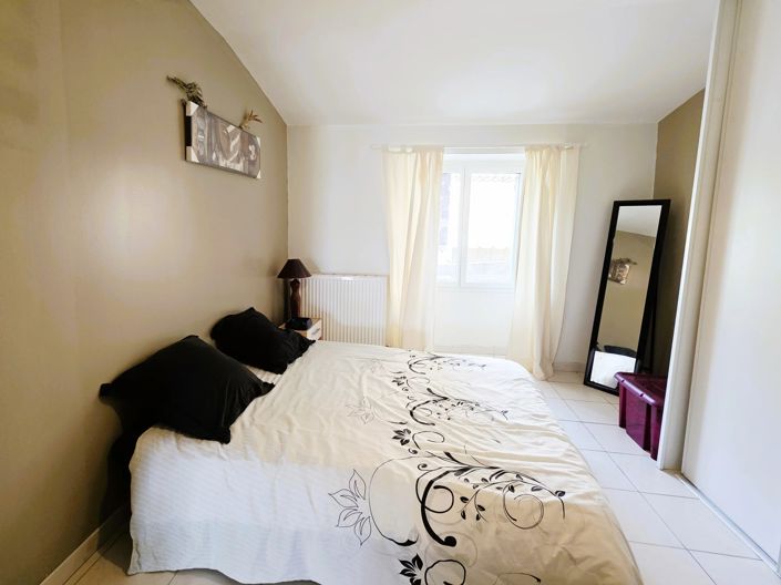 Image No.5-3 Bed House for sale