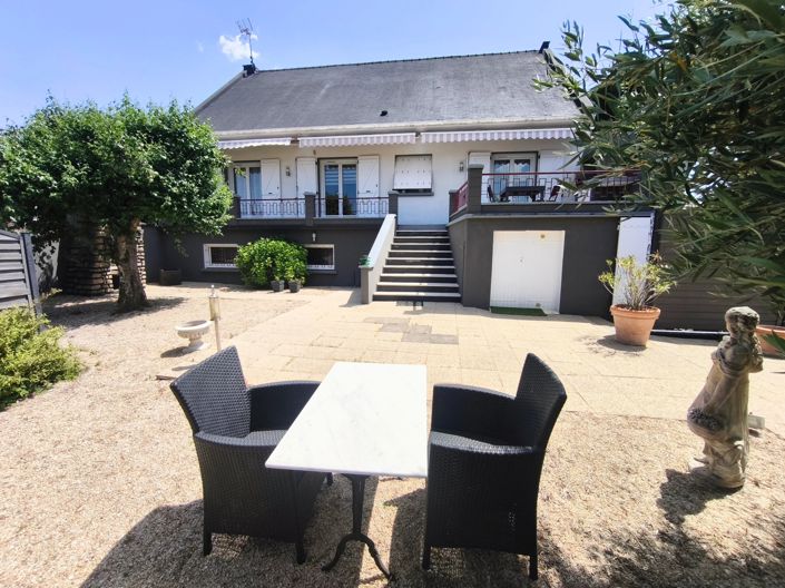Image No.2-4 Bed House for sale