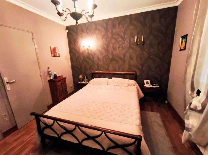 Image No.3-4 Bed House for sale