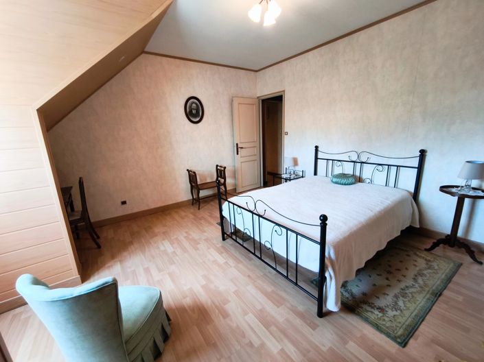 Image No.9-4 Bed House for sale