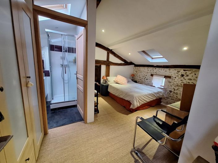 Image No.10-3 Bed House for sale