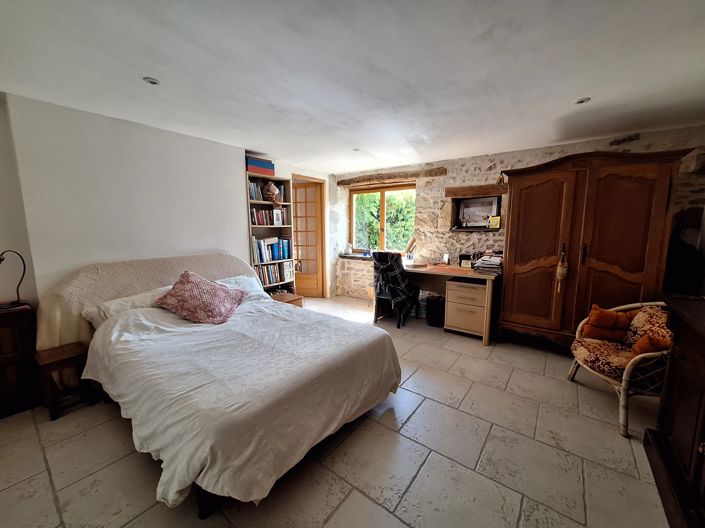 Image No.7-3 Bed House for sale