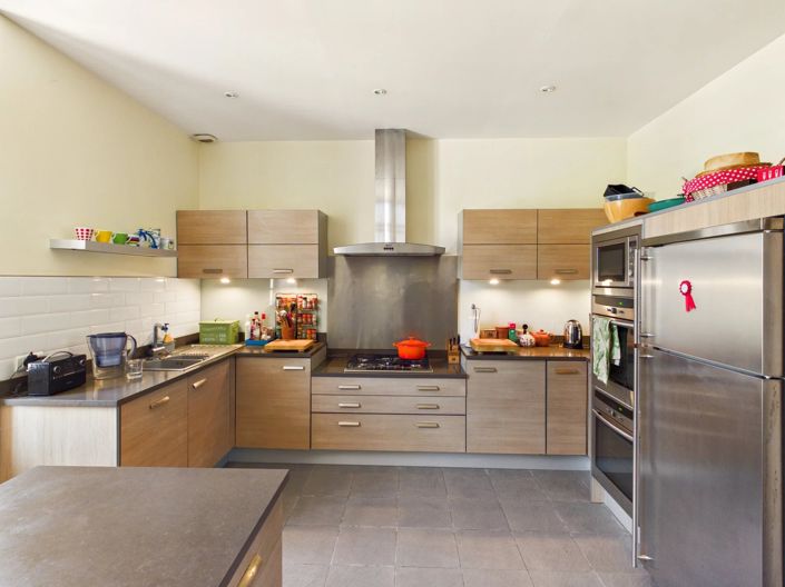 Image No.4-5 Bed House for sale