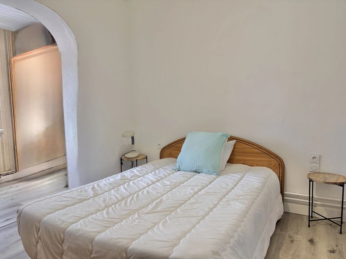 Image No.13-3 Bed House for sale