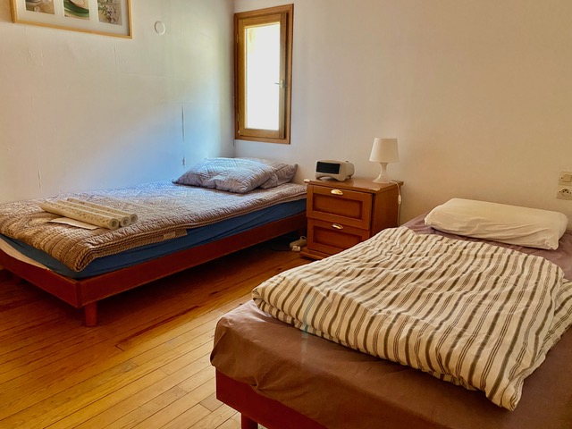 Image No.8-2 Bed House for sale