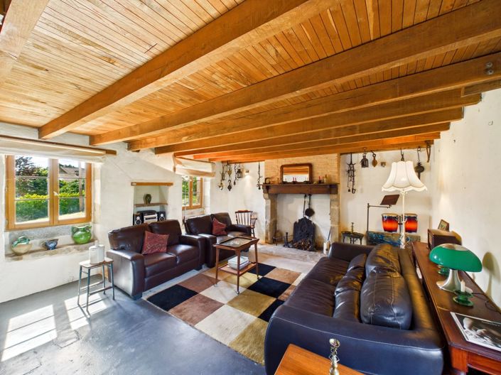 Image No.10-7 Bed House for sale