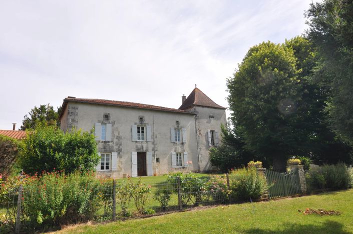 Image No.2-Maison de 4 chambres à vendre à Aubeterre-sur-Dronne