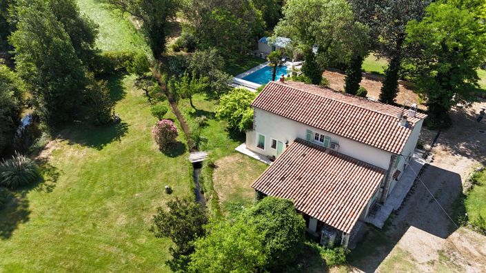 Image No.7-6 Bed House for sale